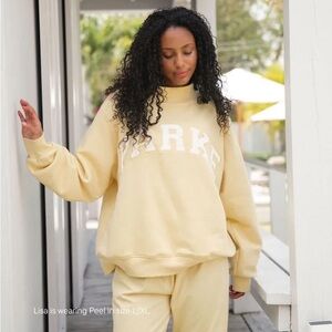 PARKE Heritage Summerland peel yellow + white mockneck sweatshirt